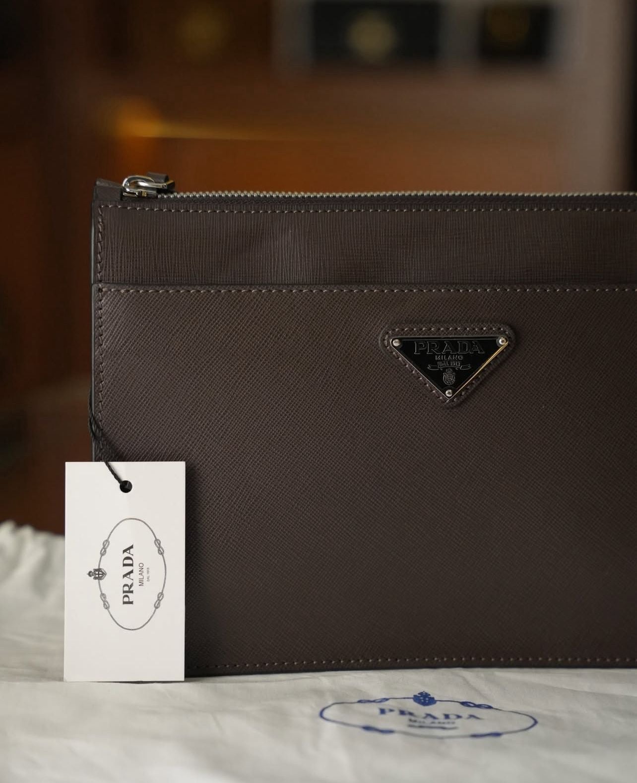 Prada Fermuarlı Deri Organizer Çanta – Kahverengi