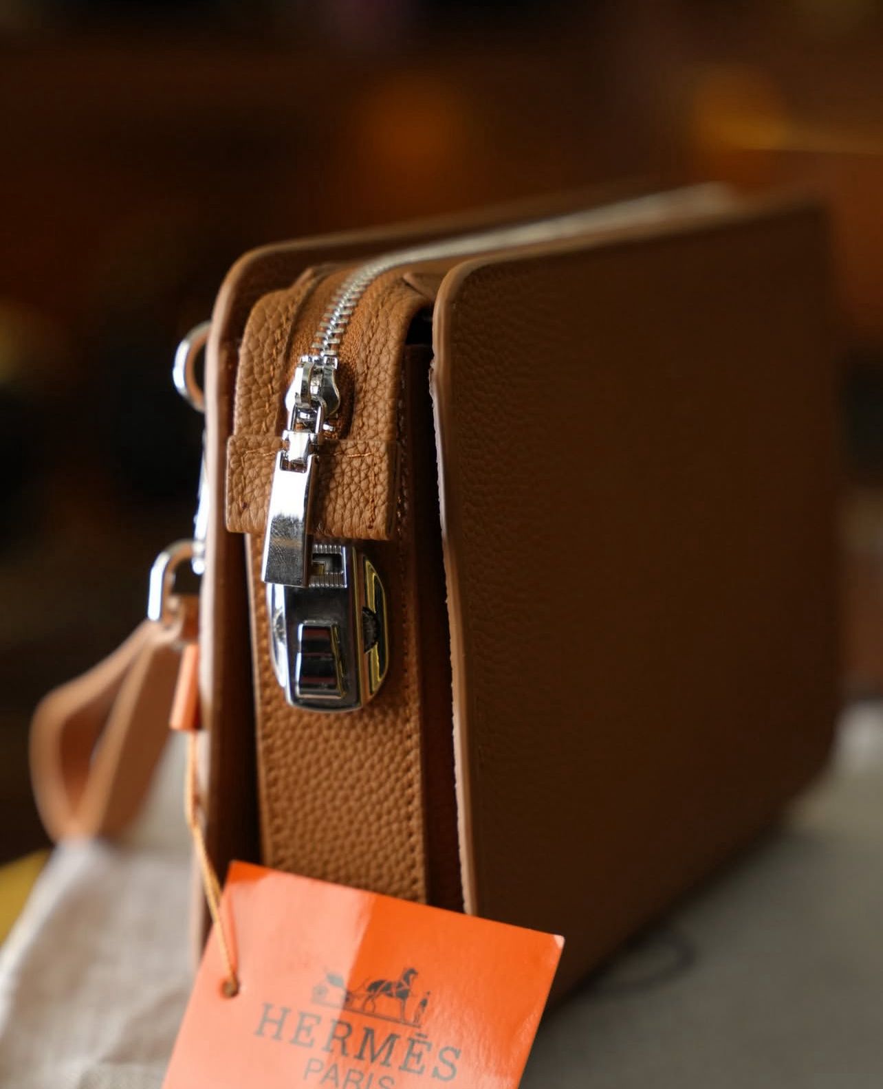 Hermès H Logolu Deri Clutch / El Çantası – Taba
