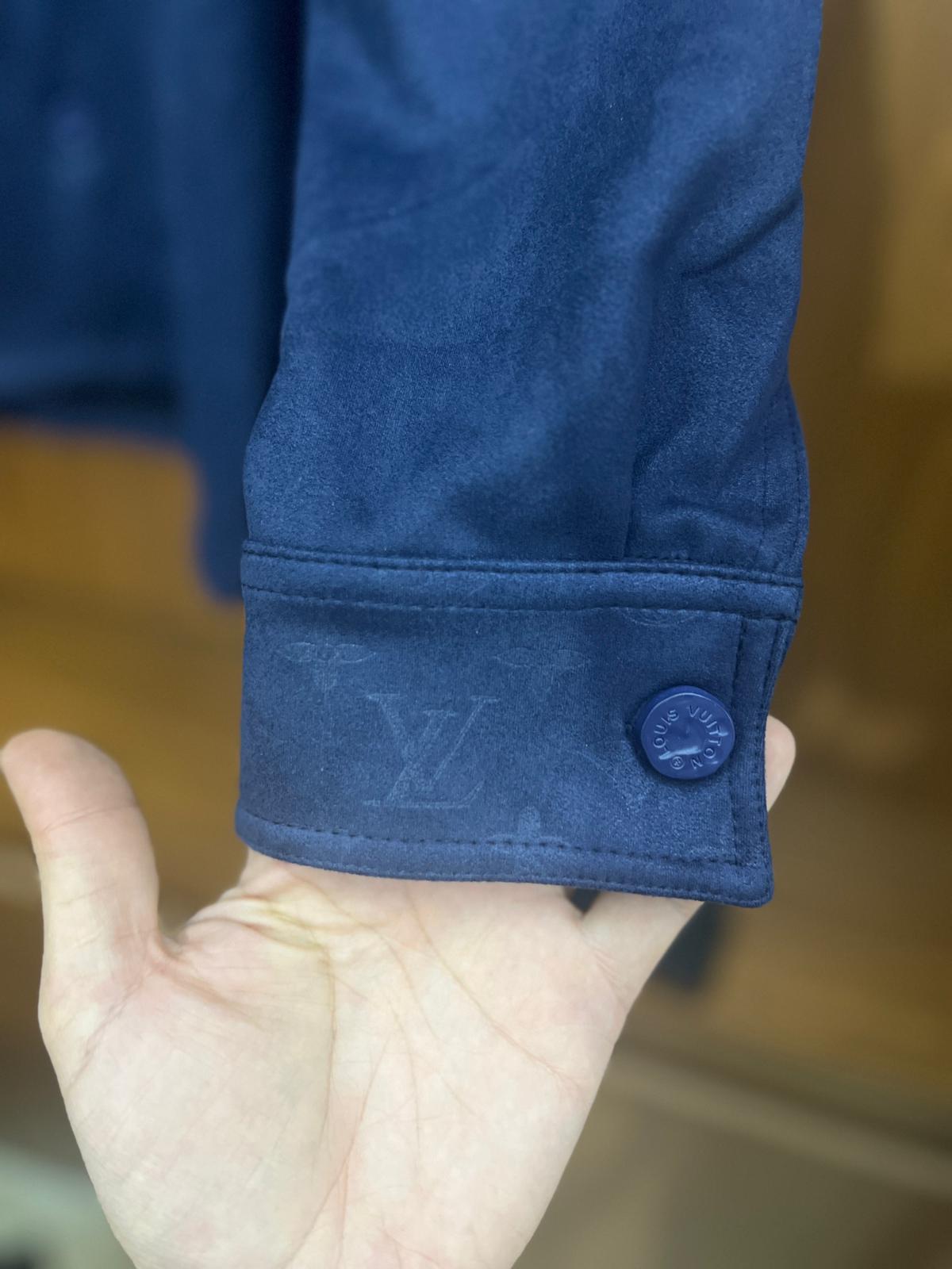Louis Vuitton Premium Baharlık Gömlek – Hafif Kumaş, Modern Kesim (Erkek)