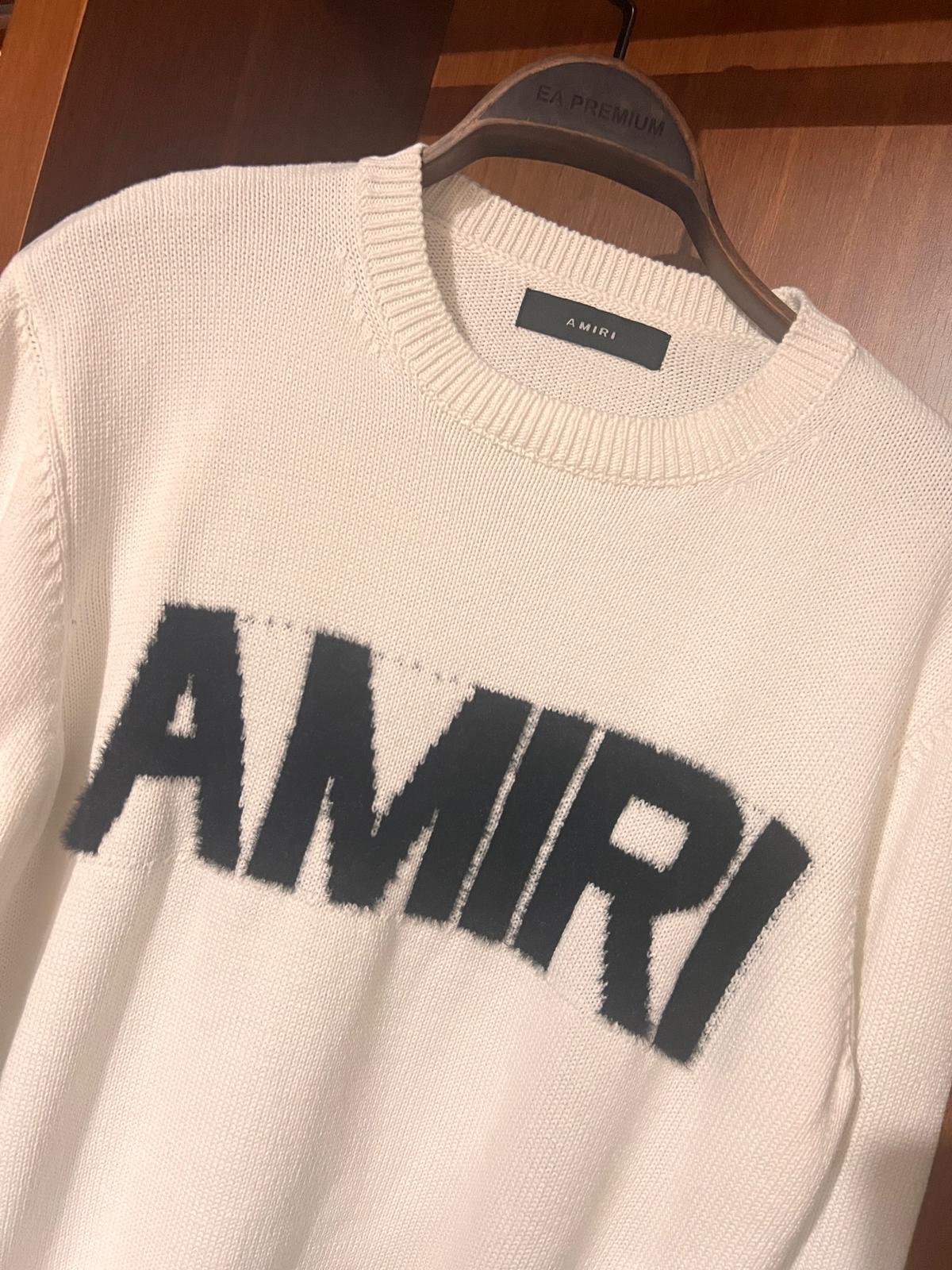 Amiri Premium Kazak – Modern Kesim, Minimal Tasarım, Logo Detaylı (Erkek)
