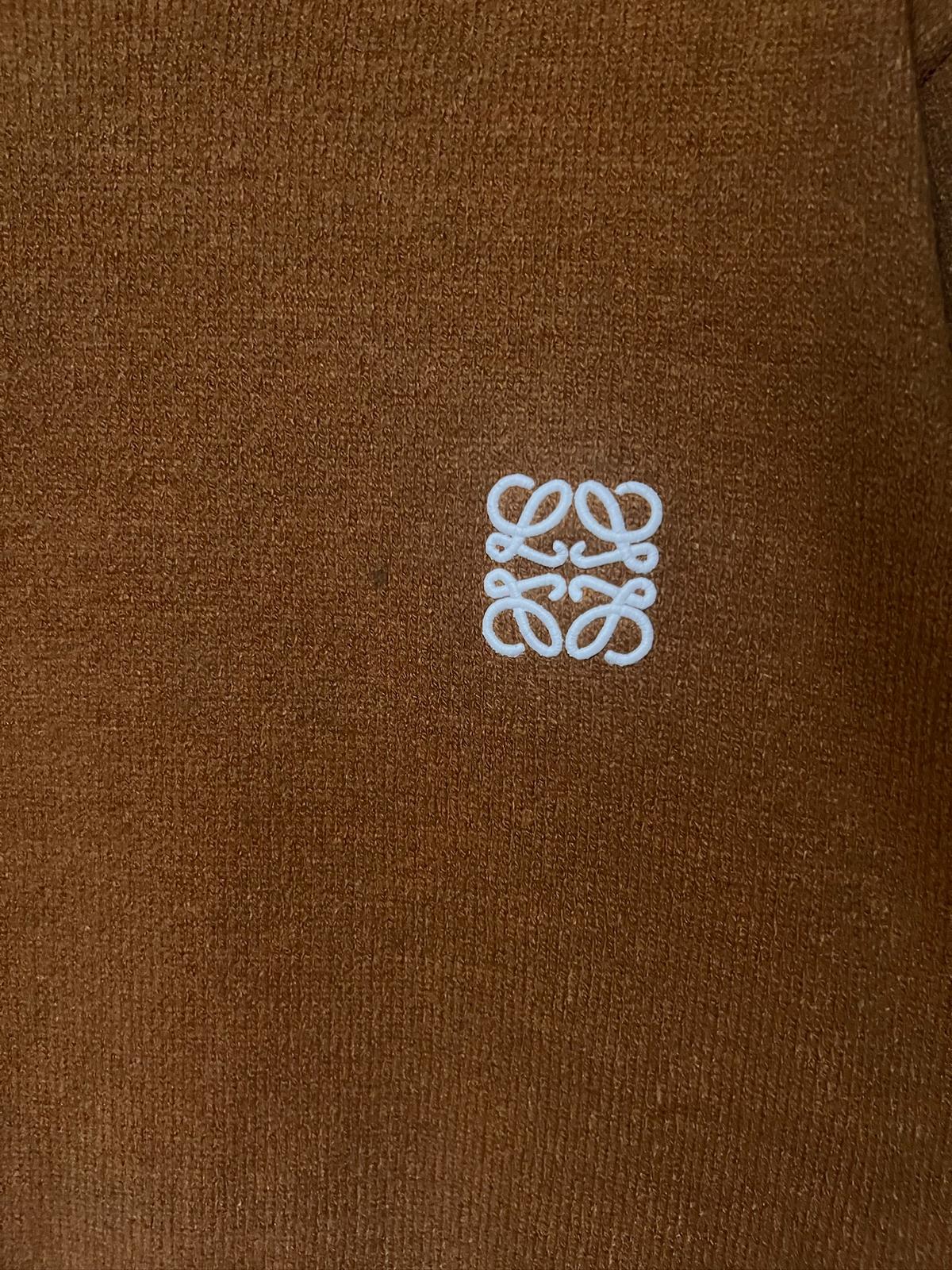 Loewe Premium Kazak – Modern Kesim, Minimal Tasarım, Logo Detaylı (Erkek)