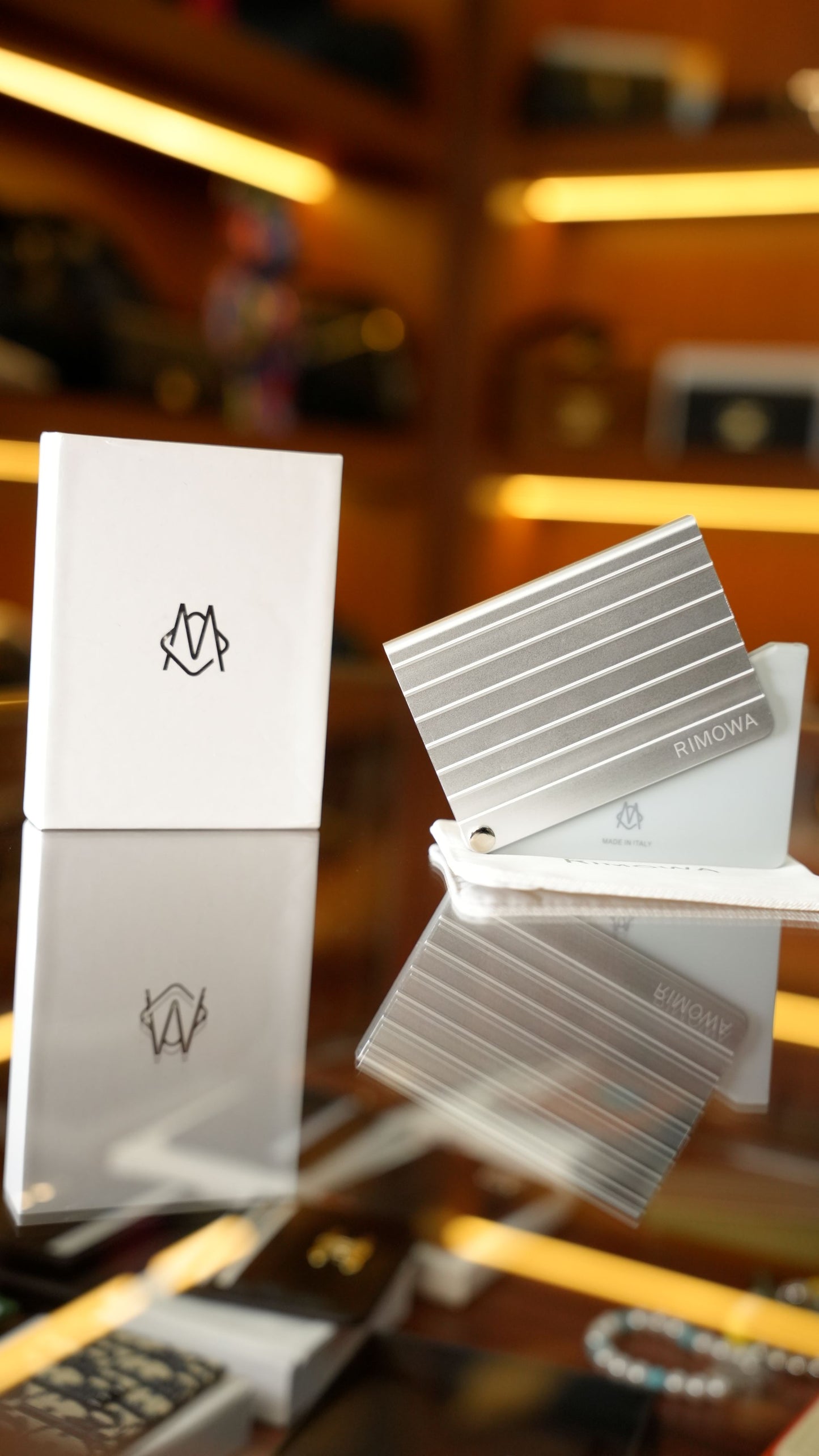 Rimowa Inspired Alüminyum Minimal Kartlık – Silver