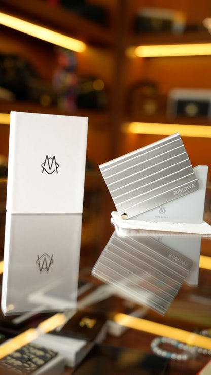 Rimowa Inspired Alüminyum Minimal Kartlık – Silver