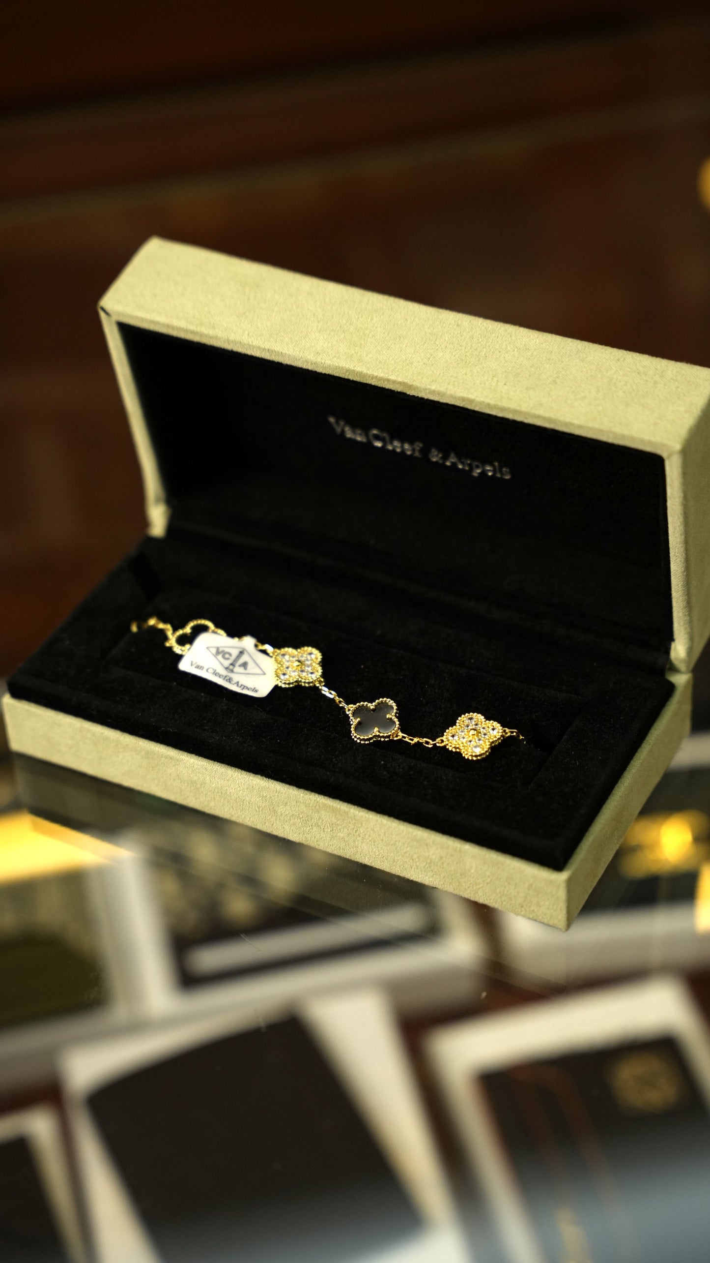 Van Cleef & Arpels Vintage Alhambra Bileklik – Altın Siyah