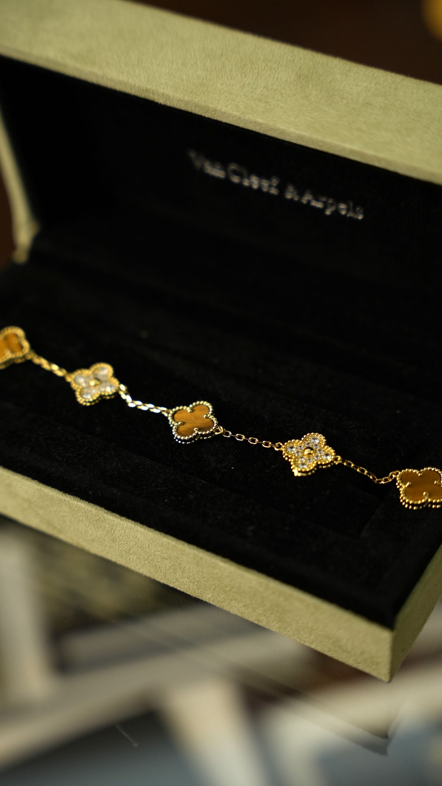 Van Cleef & Arpels Alhambra Bileklik – Altın