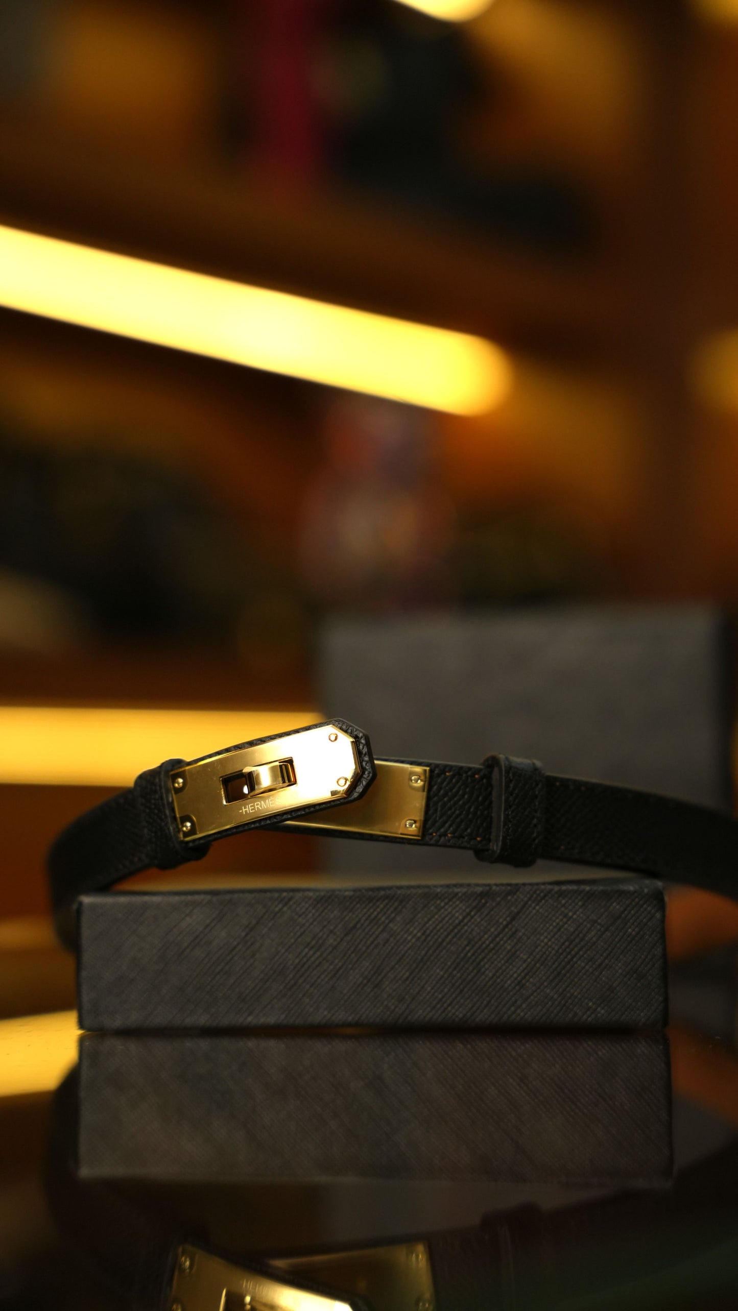 Hermès Kelly Kemer – Siyah Altın