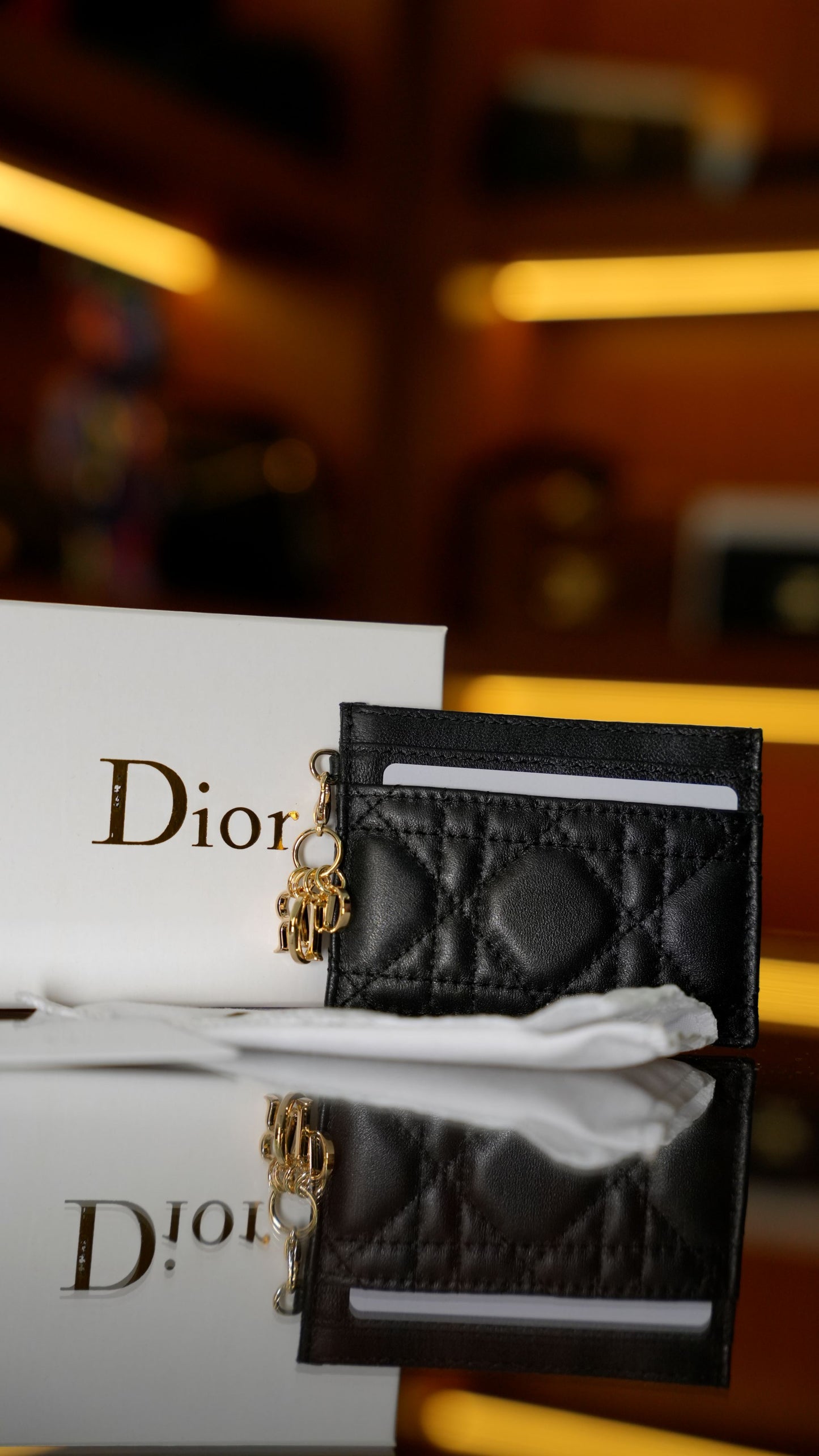 Dior Cannage Kapitone Deri Kartlık – Siyah