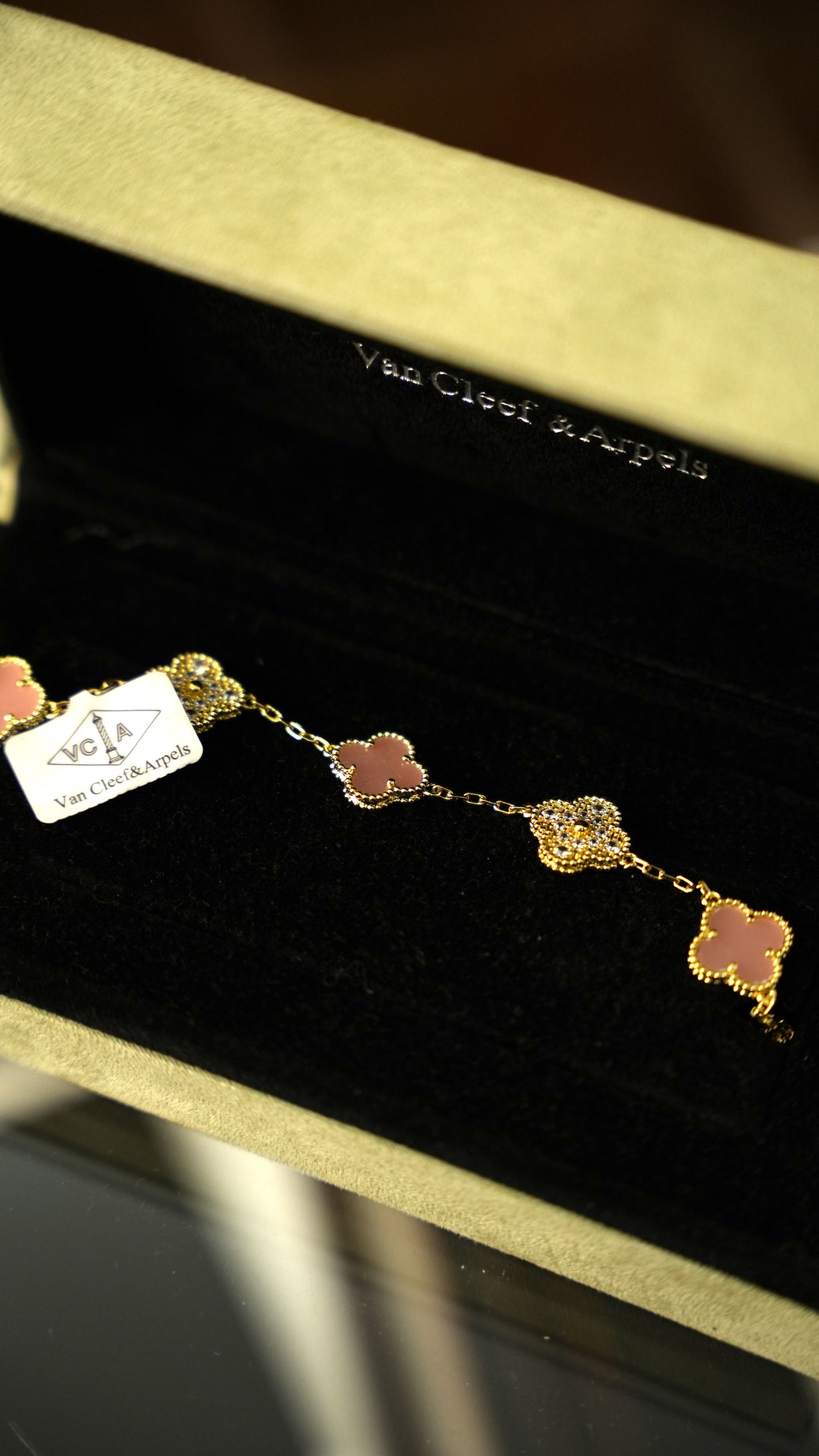 Van Cleef & Arpels Vintage Alhambra Bileklik – Altın Pembe