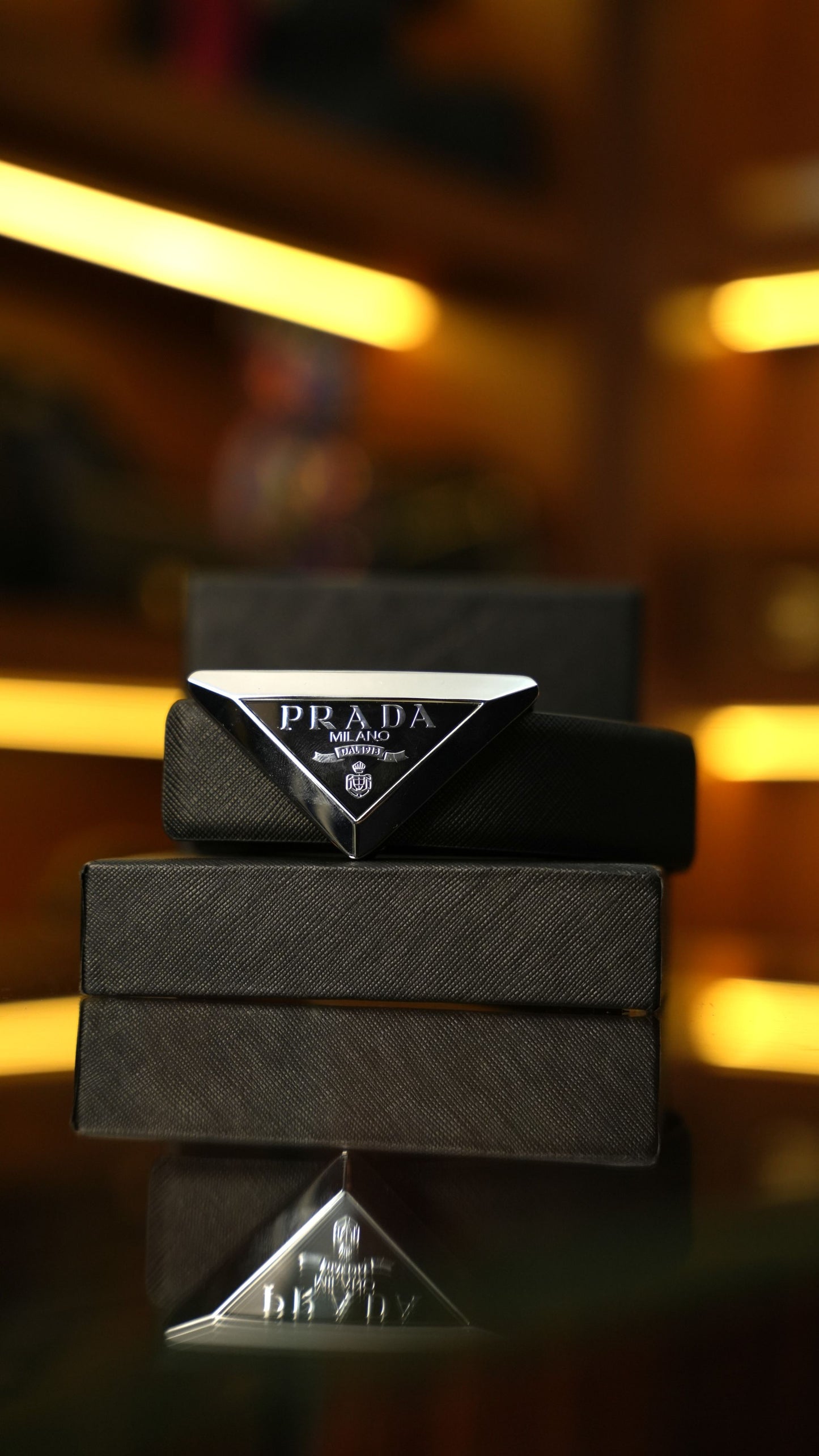 Prada Milano Üçgen Logo Deri Kemer – Siyah Gümüş