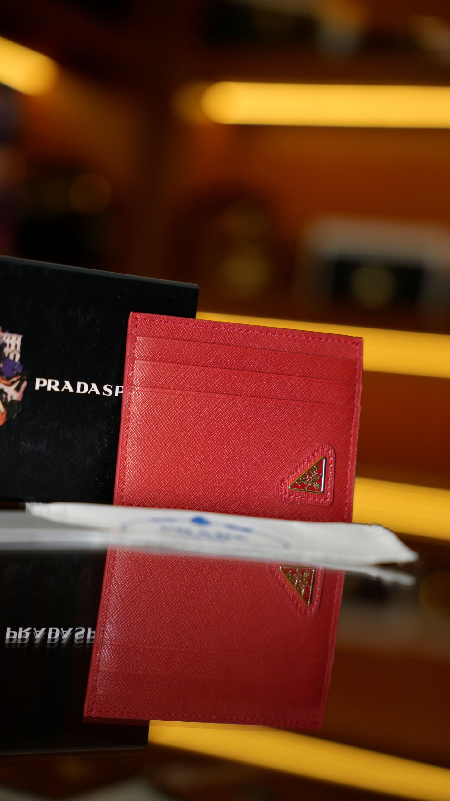 Prada Saffiano Deri Kartlık – Kırmızı