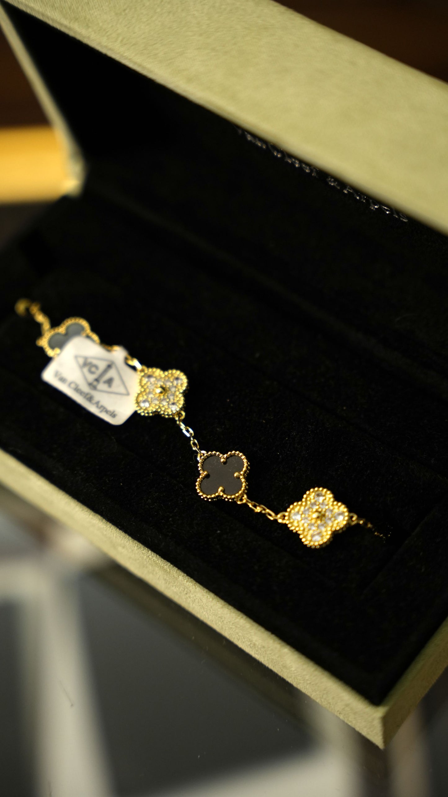 Van Cleef & Arpels Vintage Alhambra Bileklik – Altın Siyah