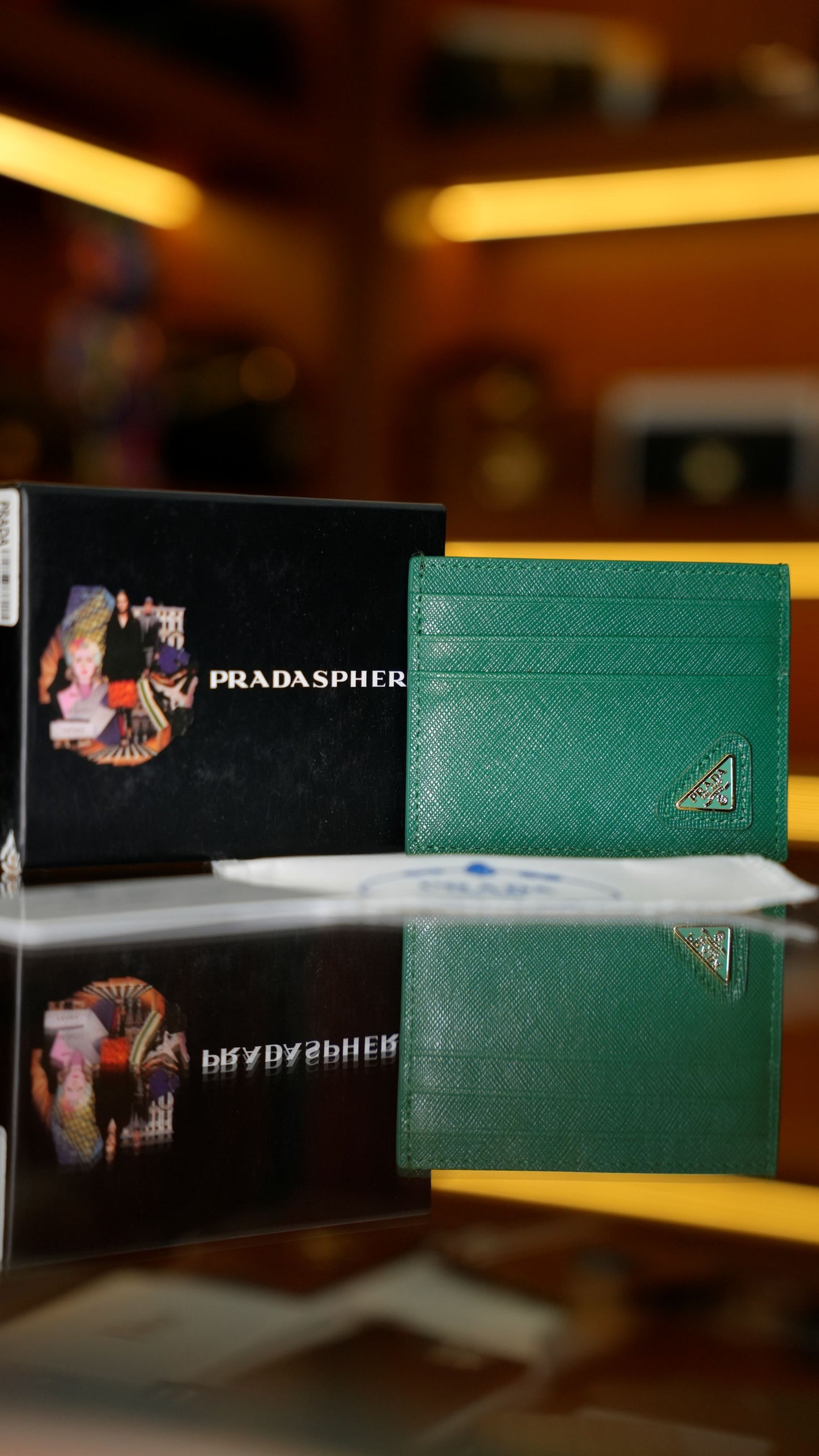 Prada Saffiano Deri Kartlık – Yeşil