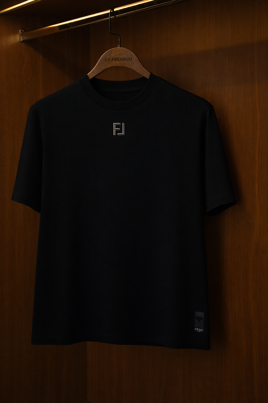 FENDI Metal Logo Detaylı T-Shirt - Siyah