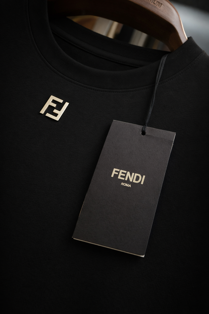 FENDI Metal Logo Detaylı T-Shirt - Siyah