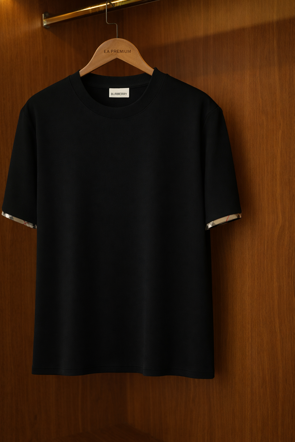 BURBERRY Kol Detaylı T-Shirt - Siyah