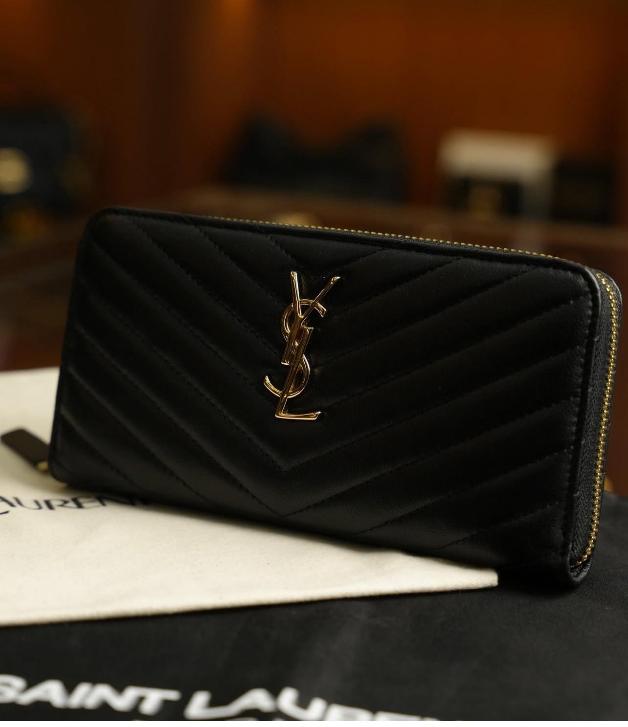 Saint Laurent YSL Logolu Kapitone Deri Cüzdan – Siyah