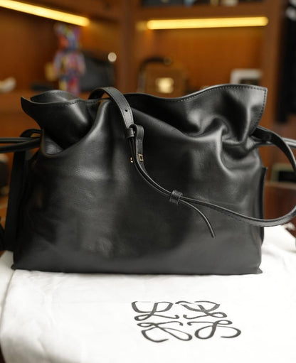 Loewe Flamenco Deri Büzgülü Çanta – Siyah