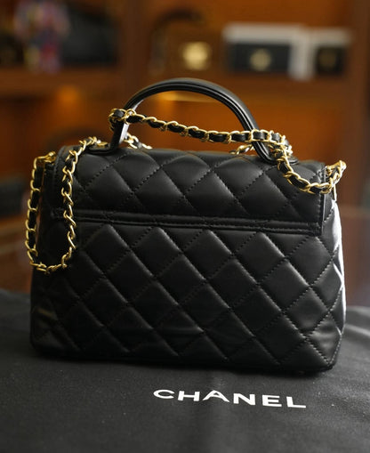 Chanel Kapitone Mini Çanta – Siyah