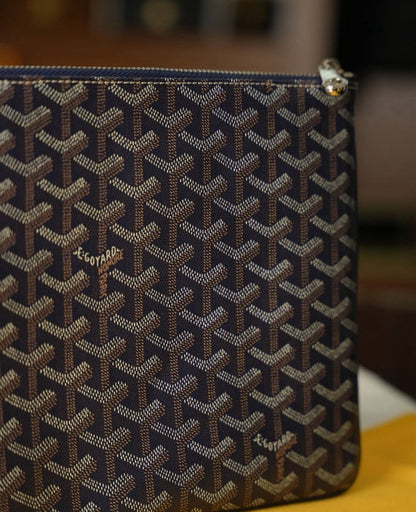 Goyard Monogram Fermuarlı Clutch – Lacivert