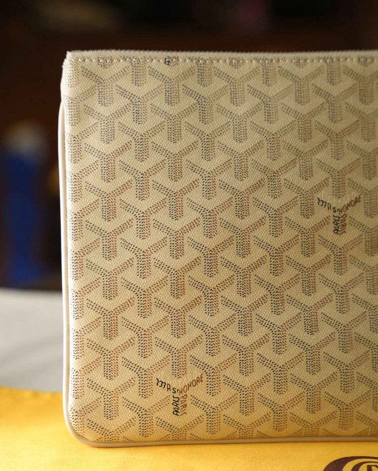 Goyard Monogram Fermuarlı Clutch – Bej