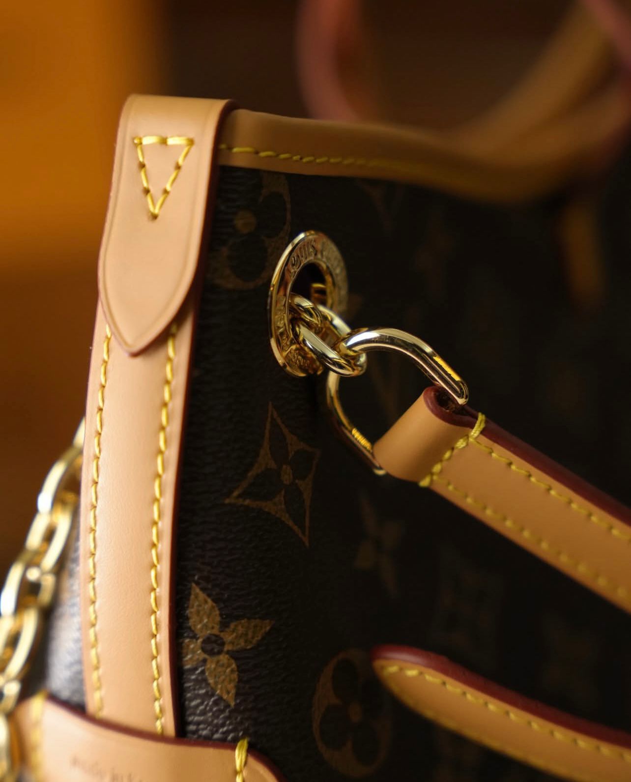 Louis Vuitton Monogram Omuz Çantası – Kahverengi