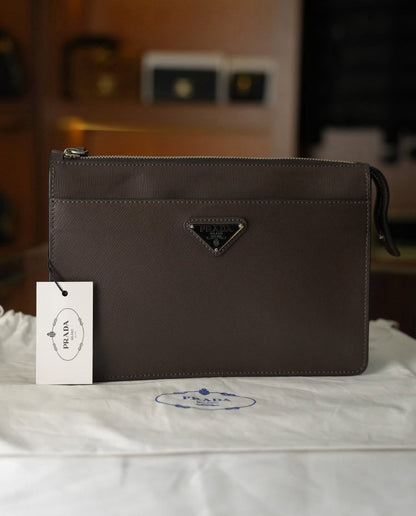 Prada Fermuarlı Deri Organizer Çanta – Kahverengi