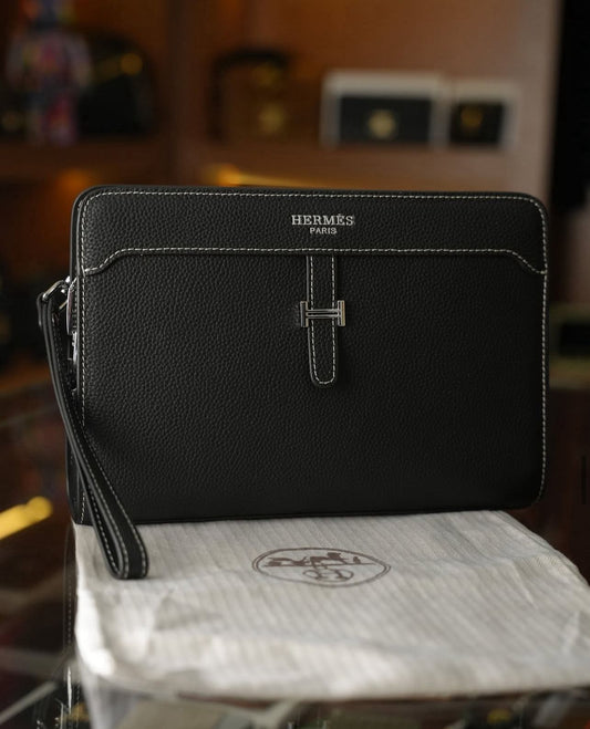 Hermès Paris H Logolu Deri Clutch / El Çantası – Siyah