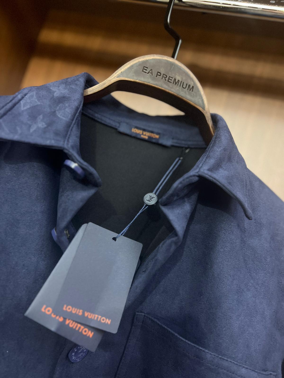 Louis Vuitton Premium Baharlık Gömlek – Hafif Kumaş, Modern Kesim (Erkek)