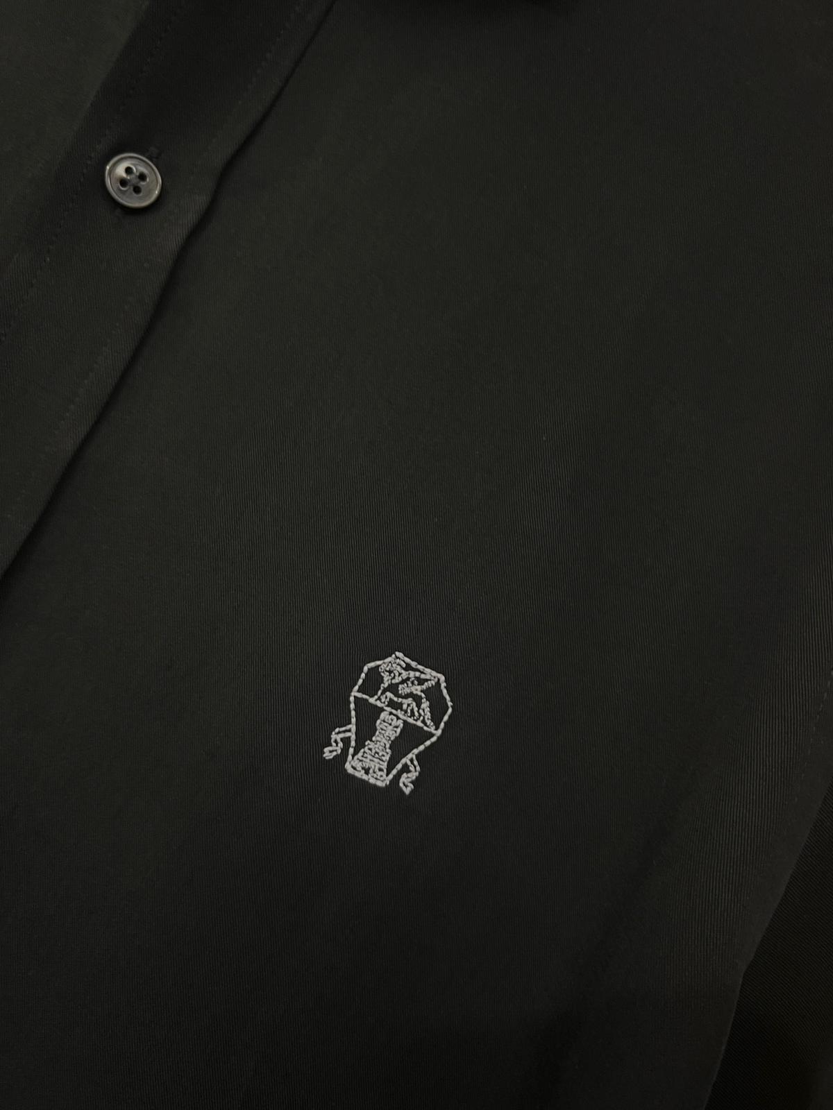 Brunello Cucinelli Siyah Keten Gömlek – Hafif Kumaş, Modern Kesim (Erkek)