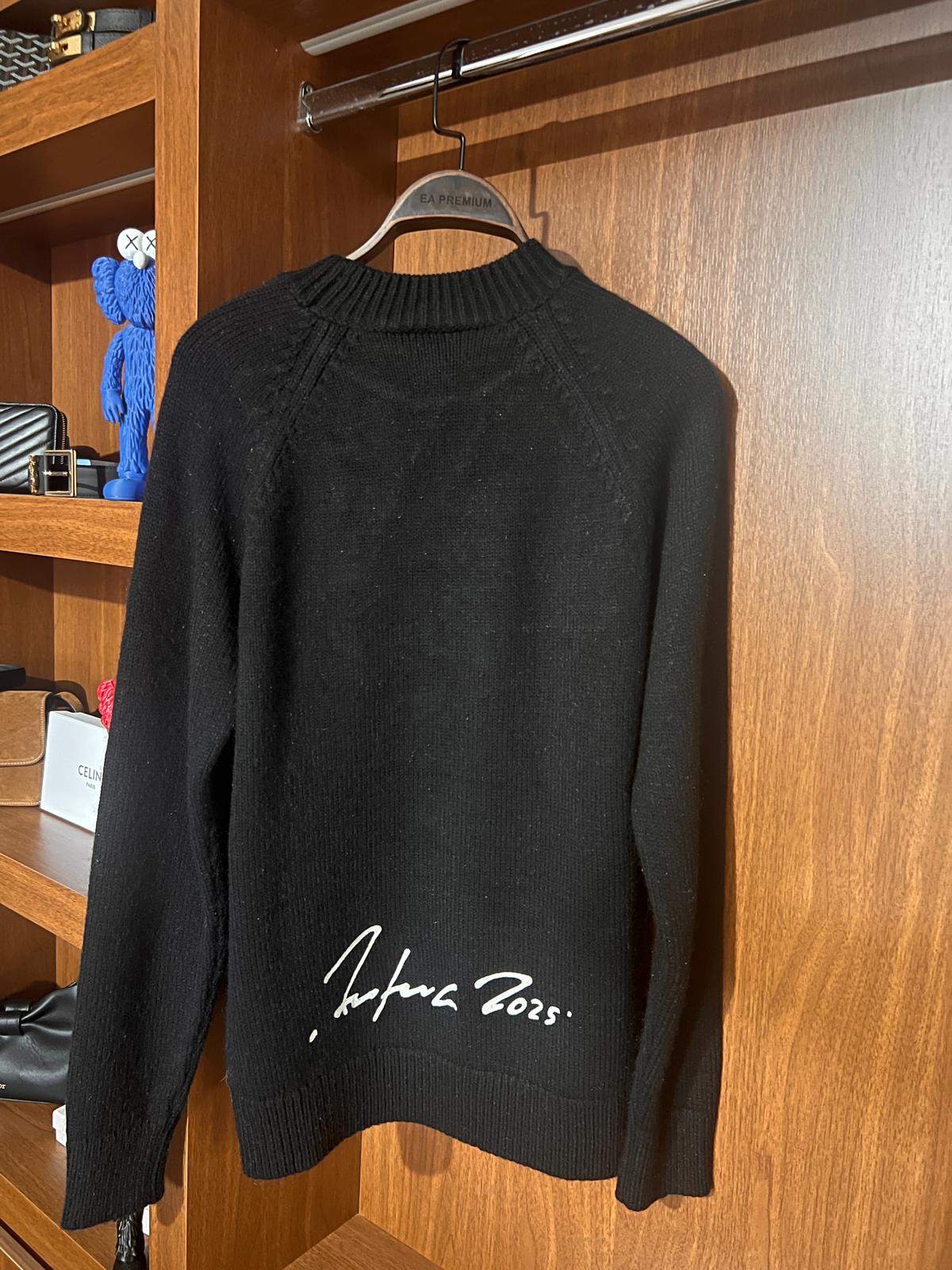 KENZO Siyah Premium Kazak – Modern Kesim, Minimal Tasarım, Logo Detaylı (Erkek)