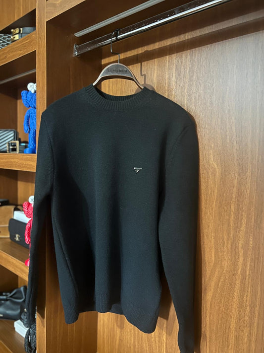 Prada Siyah Premium Kazak – Modern Kesim, Minimal Tasarım, Logo Detaylı (Erkek)