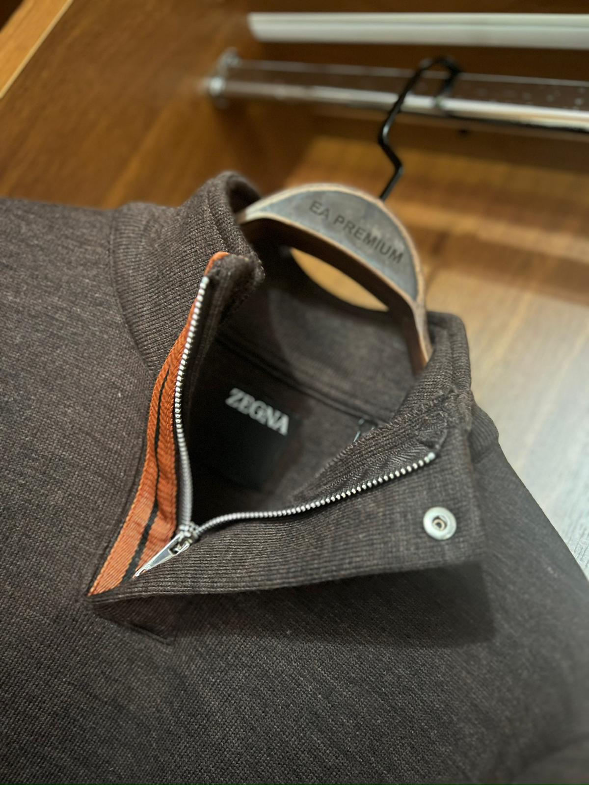 Zegna  Kazak – Modern Kesim, Minimal Tasarım, Logo Detaylı (Erkek)