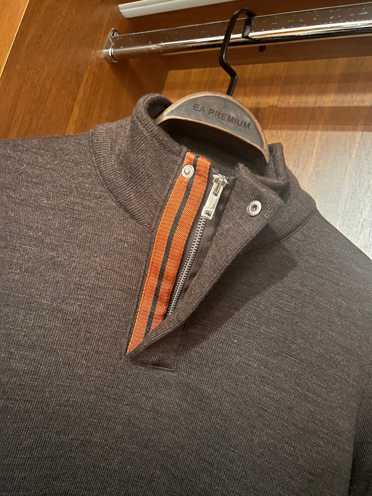 Zegna  Kazak – Modern Kesim, Minimal Tasarım, Logo Detaylı (Erkek)