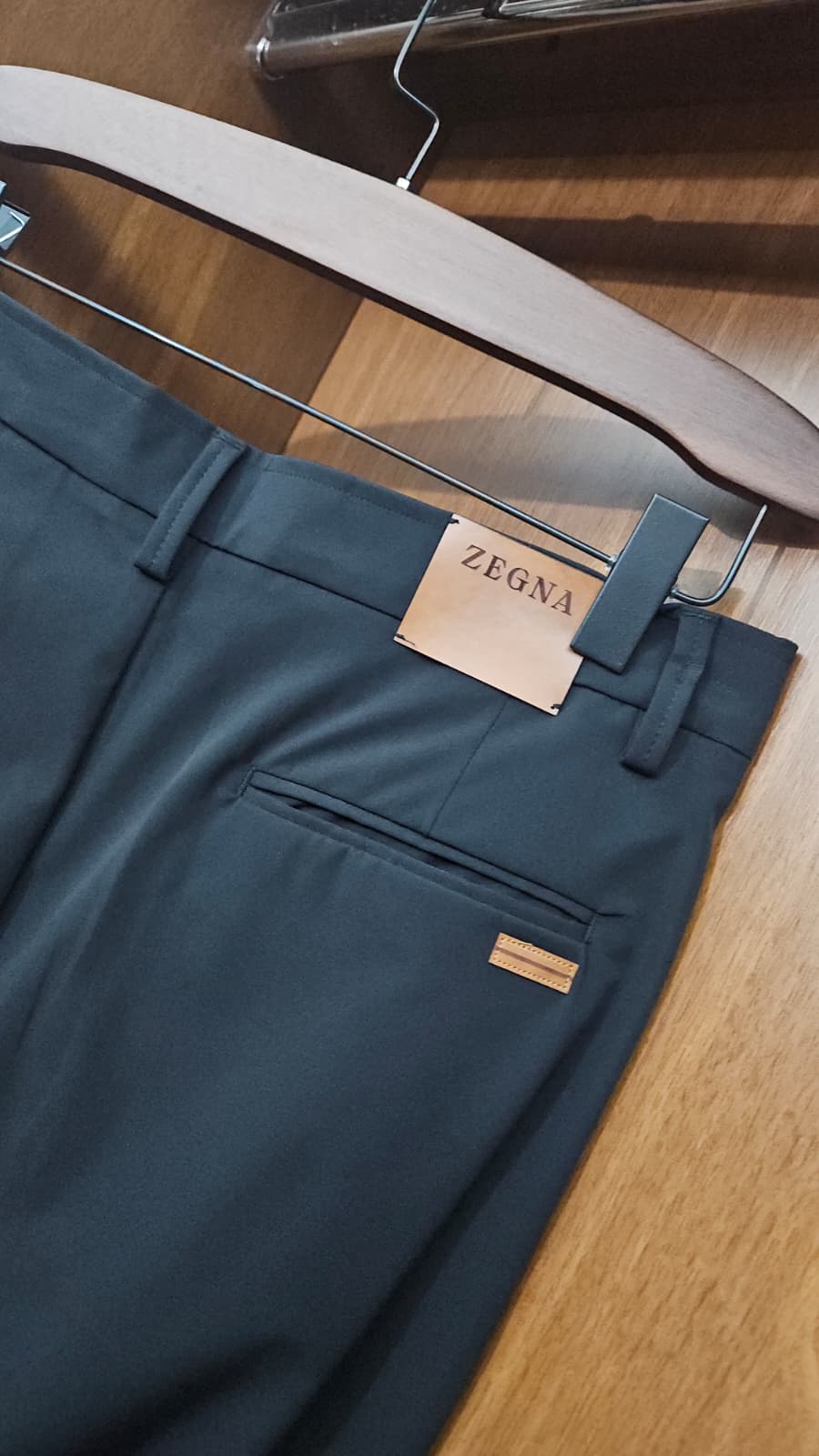 Zegna Deri Logo Yamalı Siyah Chino Pantolon