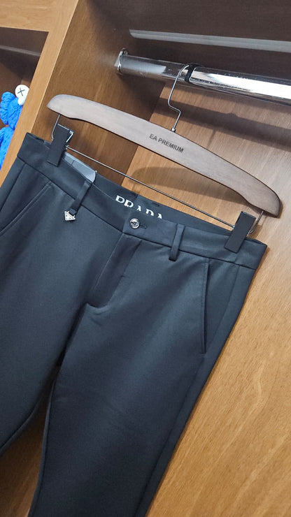 Prada Mikro Üçgen Logolu Siyah Teknik Gabardin Pantolon