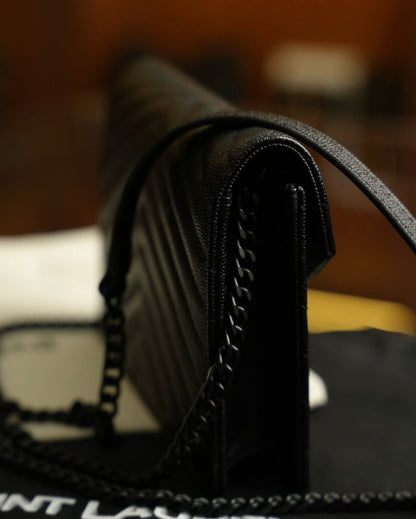 Yves Saint Laurent Monogram Zincir Askılı Çanta