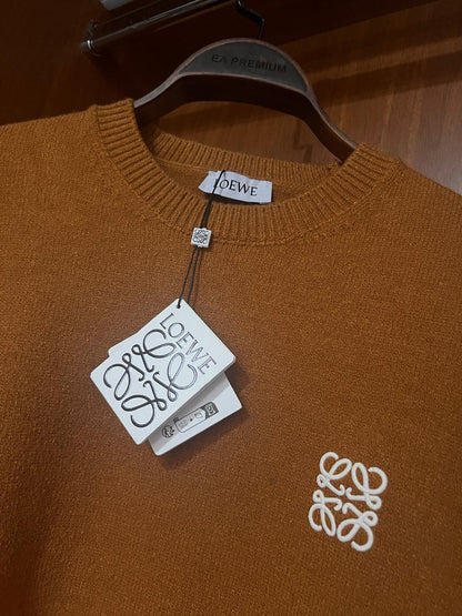 Loewe Premium Kazak – Modern Kesim, Minimal Tasarım, Logo Detaylı (Erkek)