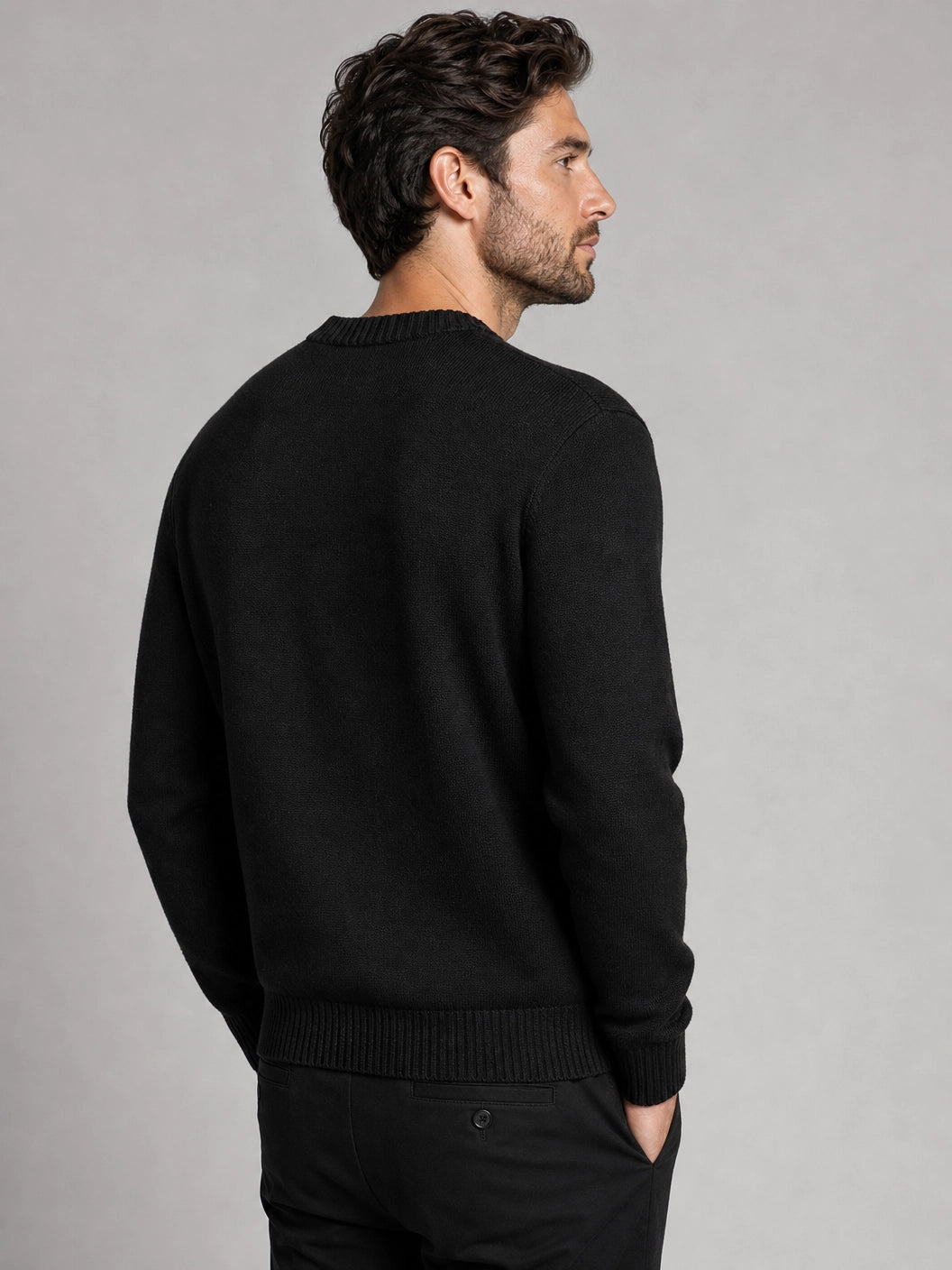 HERMES Siyah Kazak – Modern Kesim, Minimal Tasarım, Logo Detaylı (Erkek)